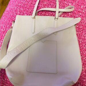 MICHAEL KORS Elegant Cream Tote Bag